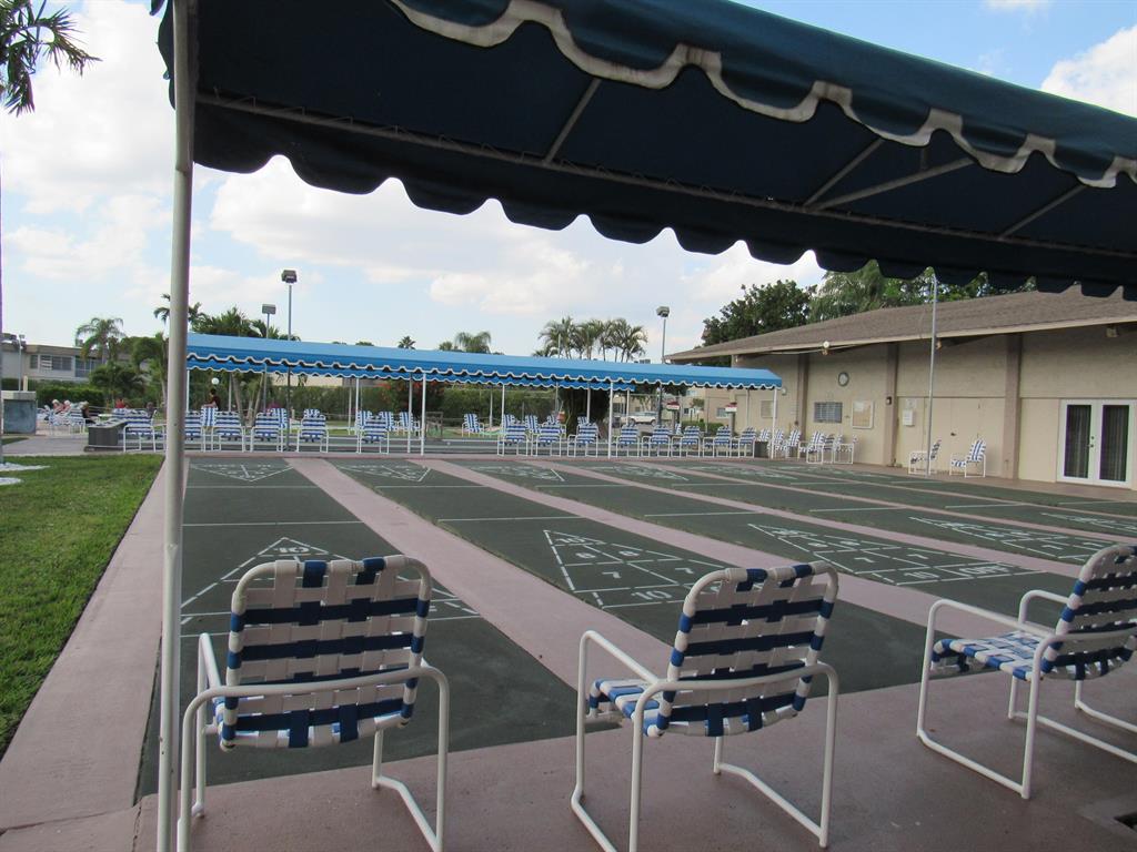 LAKESIDE VILLAGE - Residential