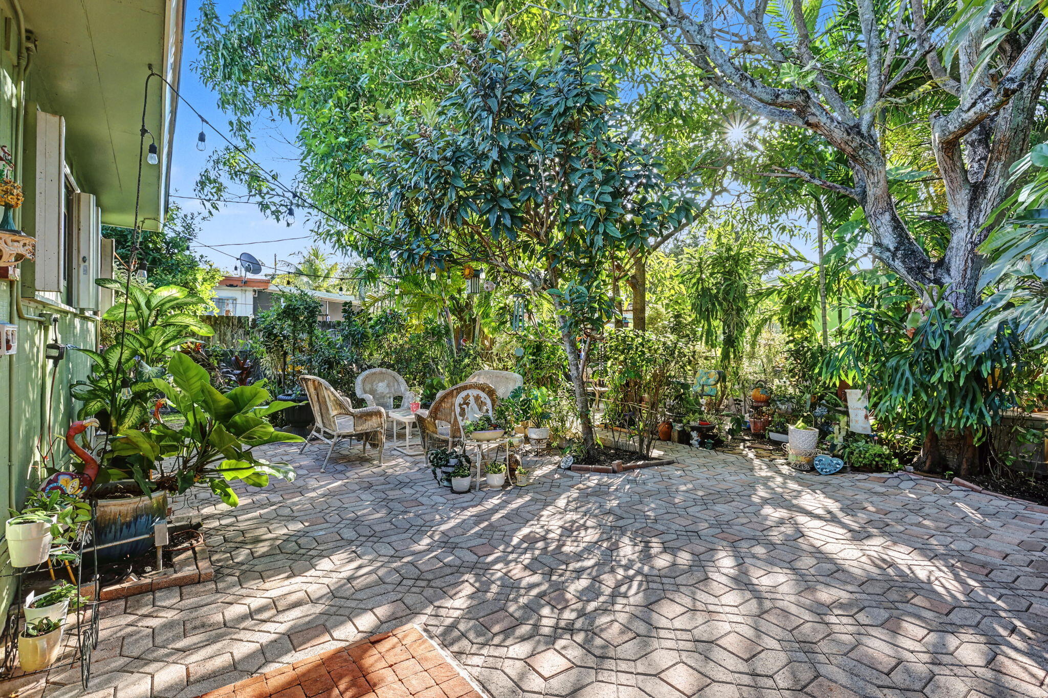 Miramar Tropical Homes - Residential