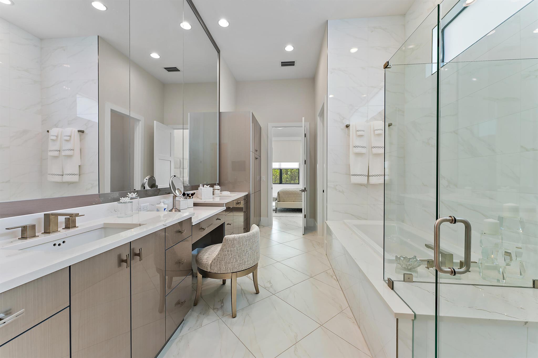 ARTISTRY - Residential