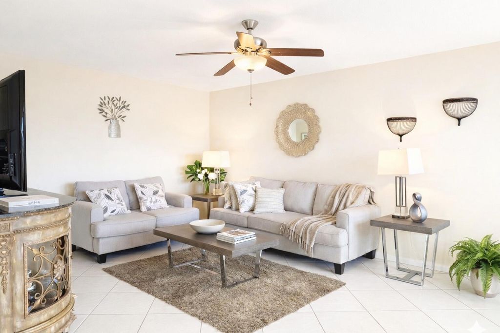 Photo of 33 Preston A, Boca Raton, FL 33434 (MLS # R11168772)