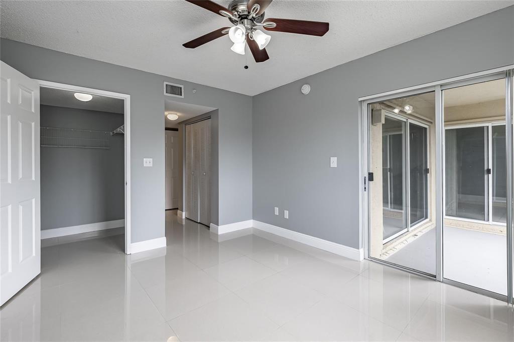 ROYAL GRAND CONDO - Residential