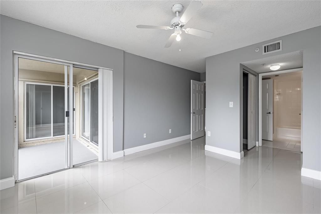 ROYAL GRAND CONDO - Residential