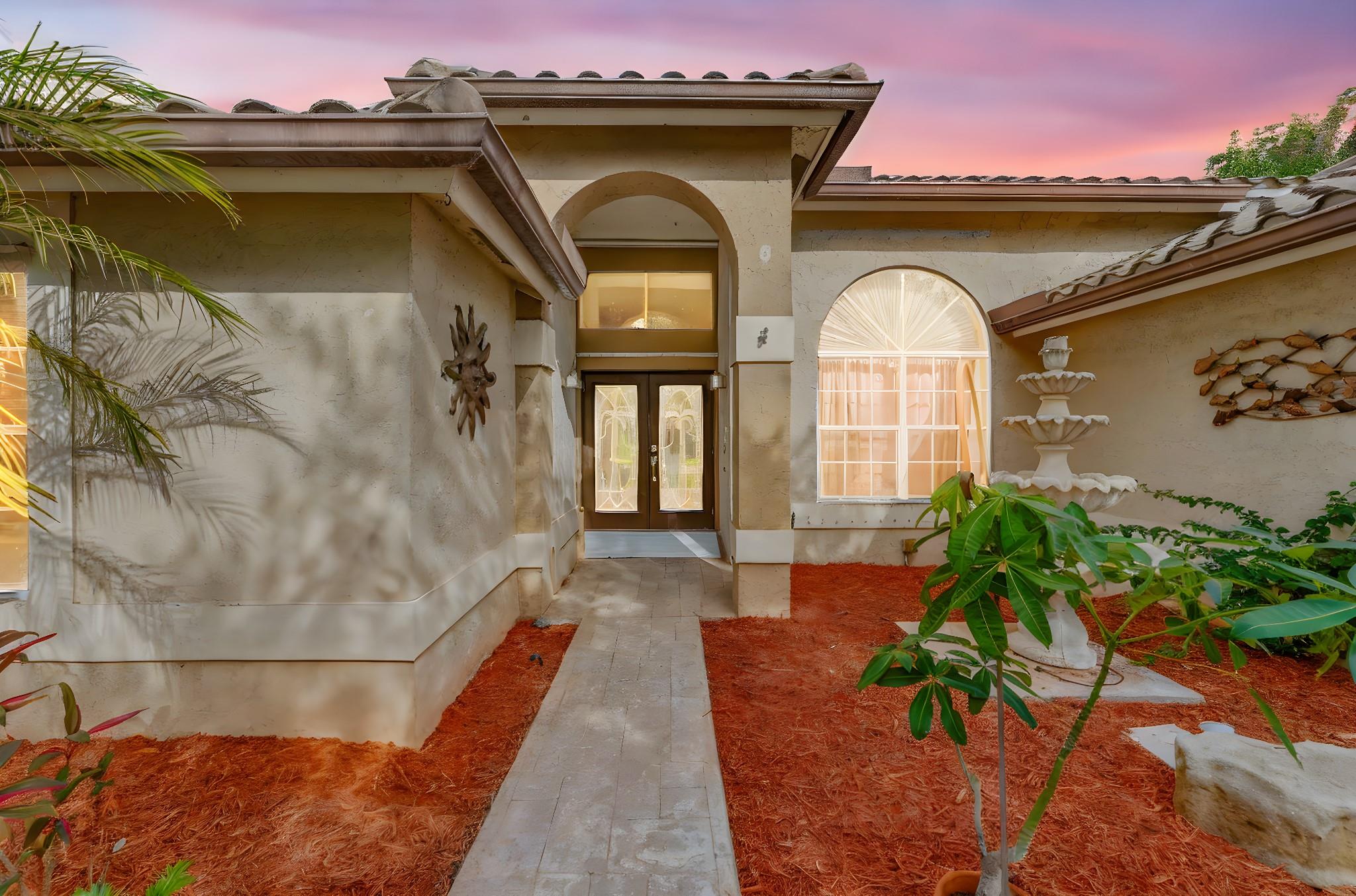 5341 NW 44th Ave