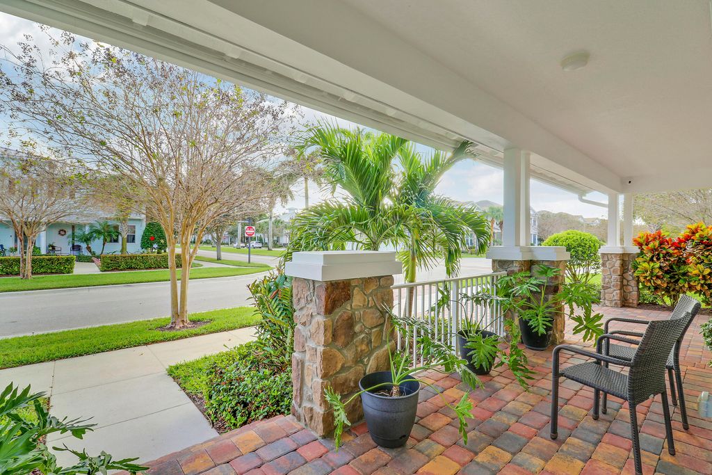 Photo of 1123 Turnbridge Drive, Jupiter, FL 33458 (MLS # R11147170)