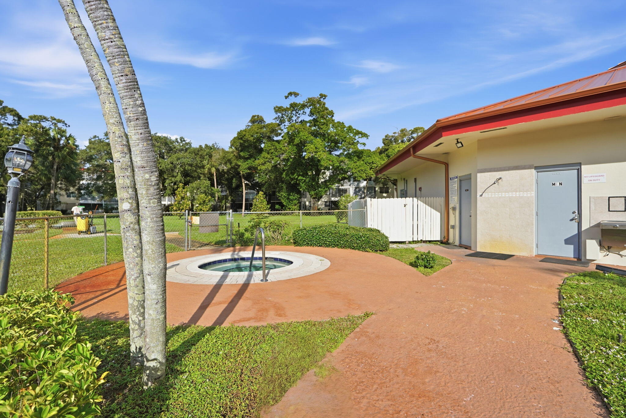 CYPRESS CHASE CONDO NO 5 - Residential