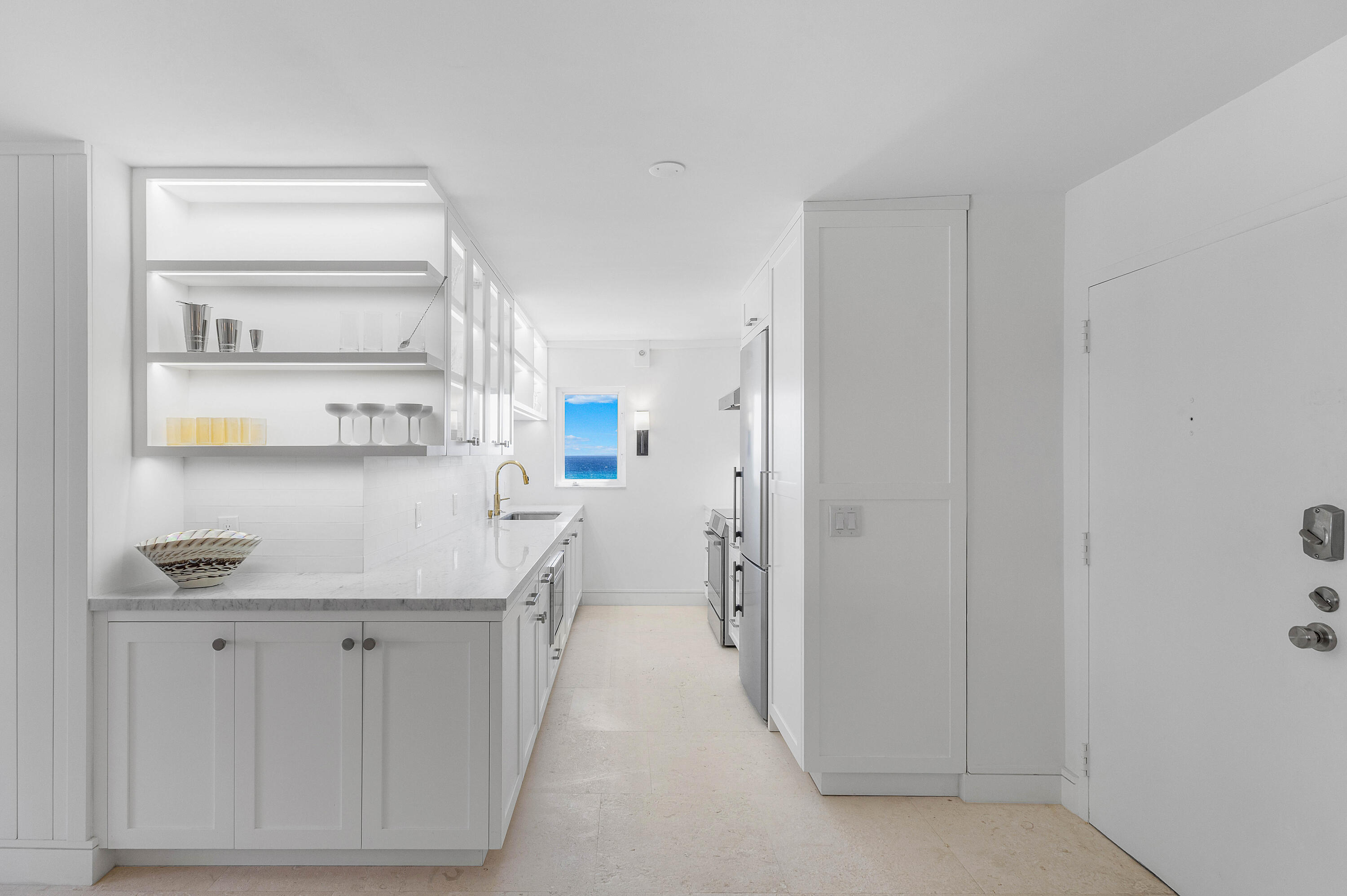 AMBASSADORS V SOUTH CONDO - Residential