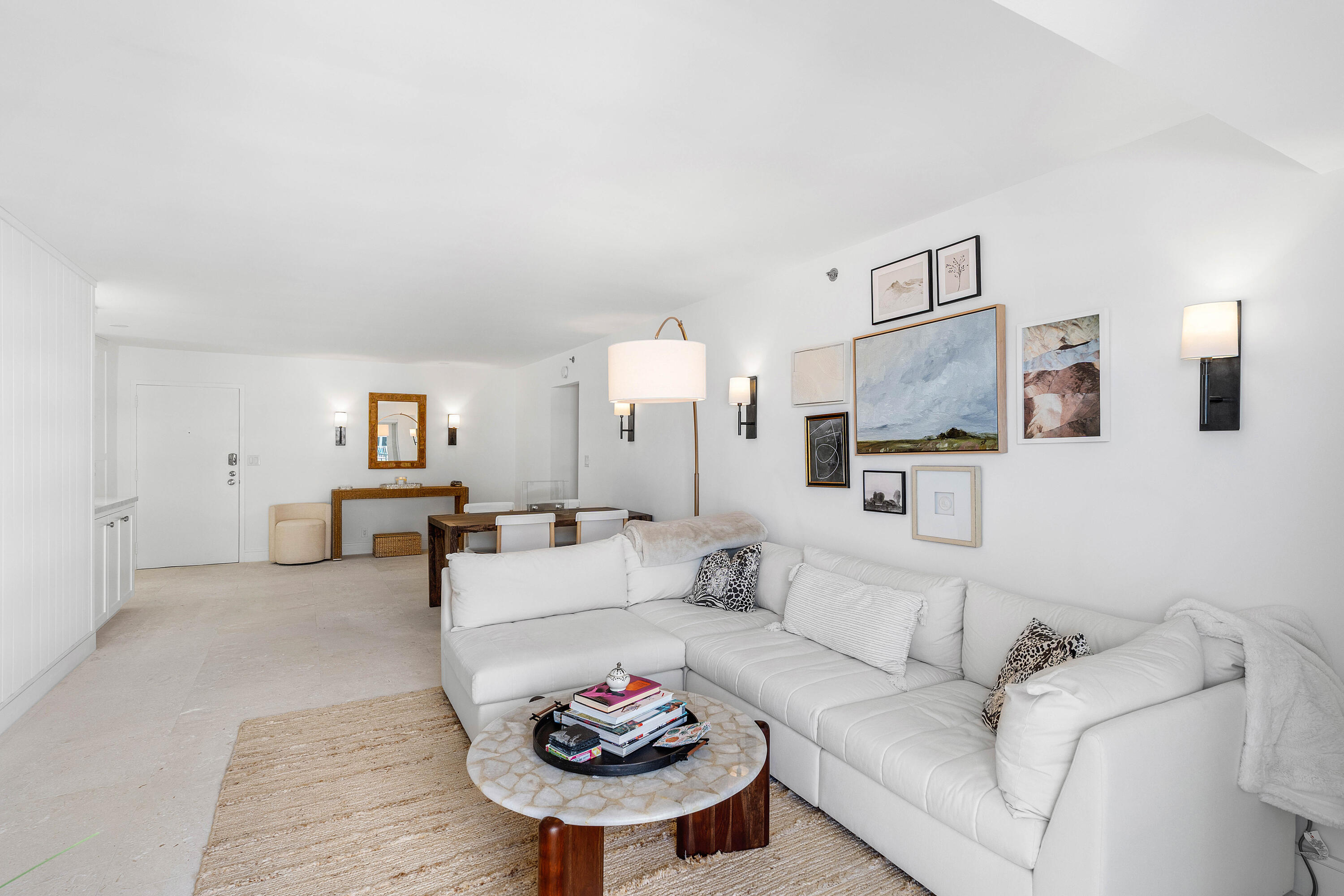 AMBASSADORS V SOUTH CONDO - Residential