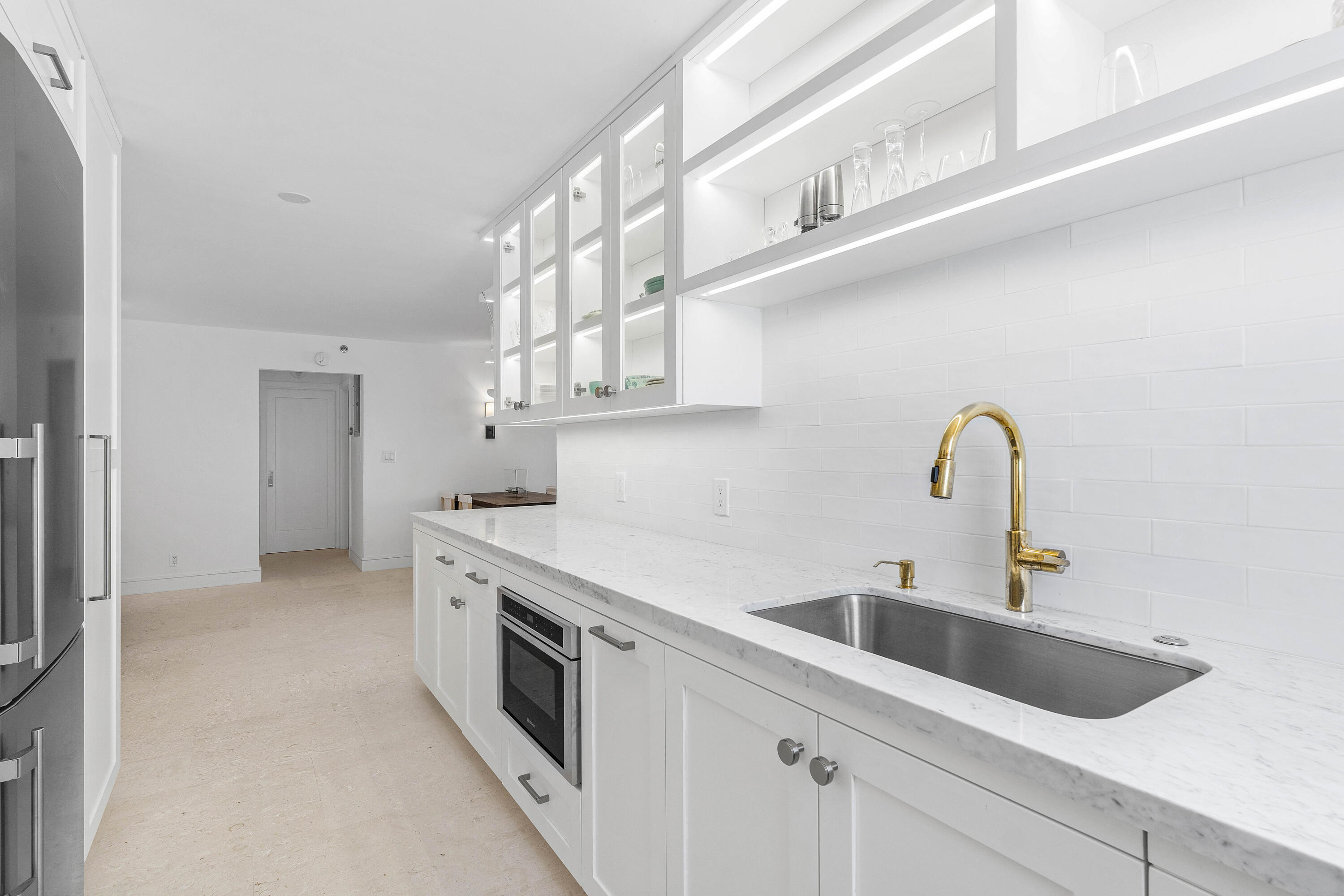 AMBASSADORS V SOUTH CONDO - Residential