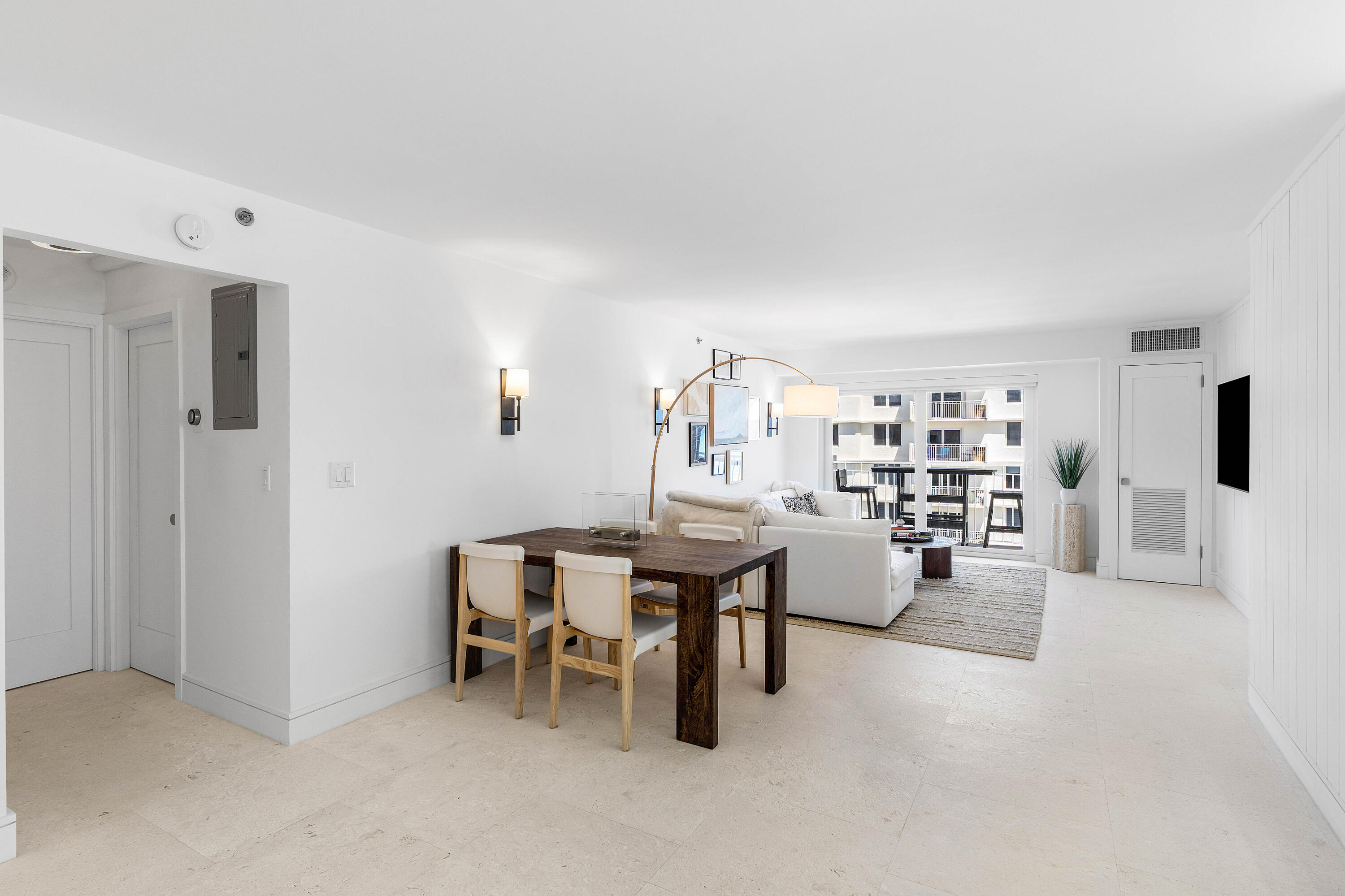 AMBASSADORS V SOUTH CONDO - Residential