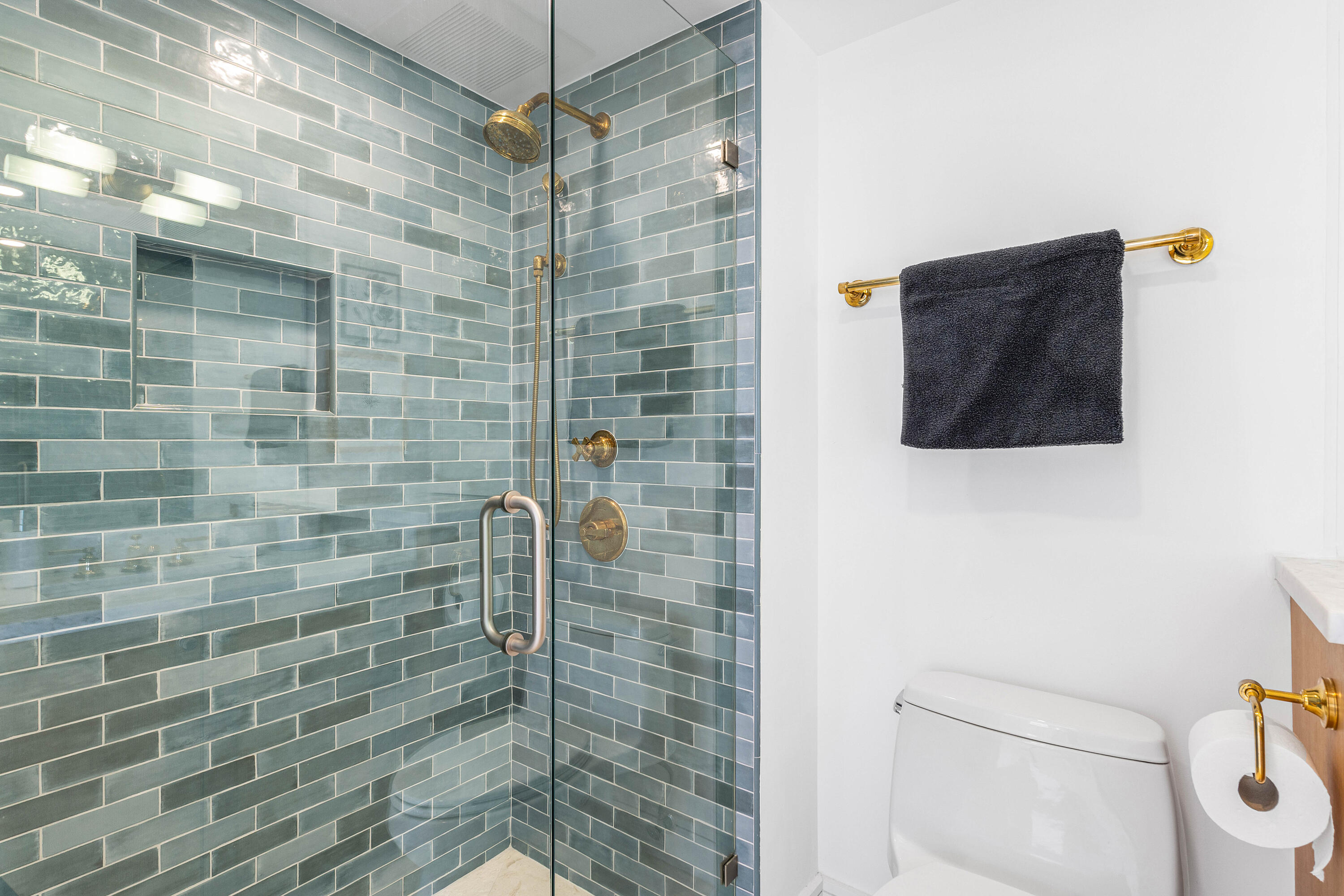 AMBASSADORS V SOUTH CONDO - Residential