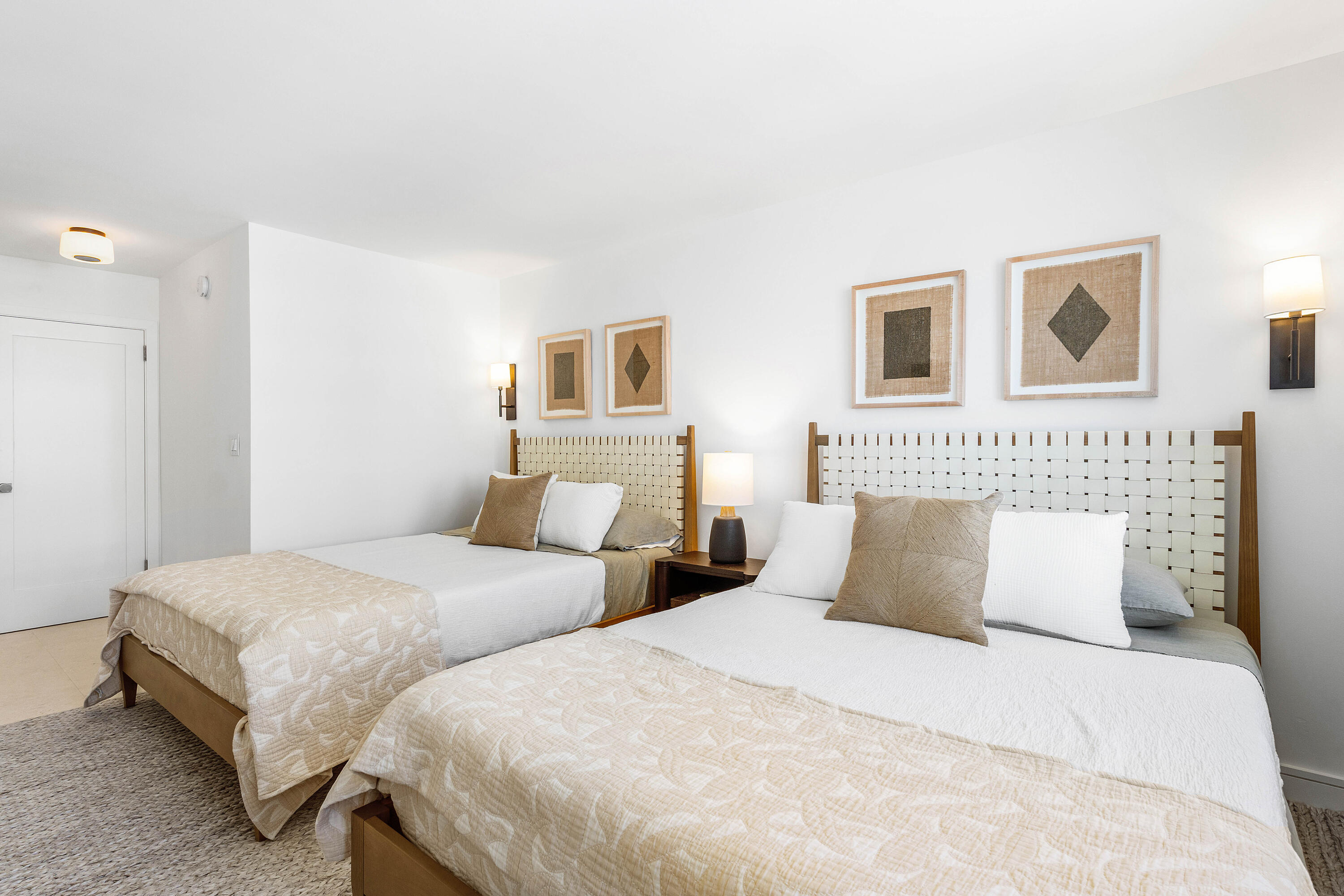 AMBASSADORS V SOUTH CONDO - Residential