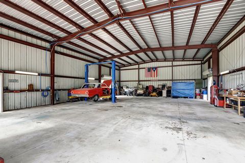 A home in Loxahatchee