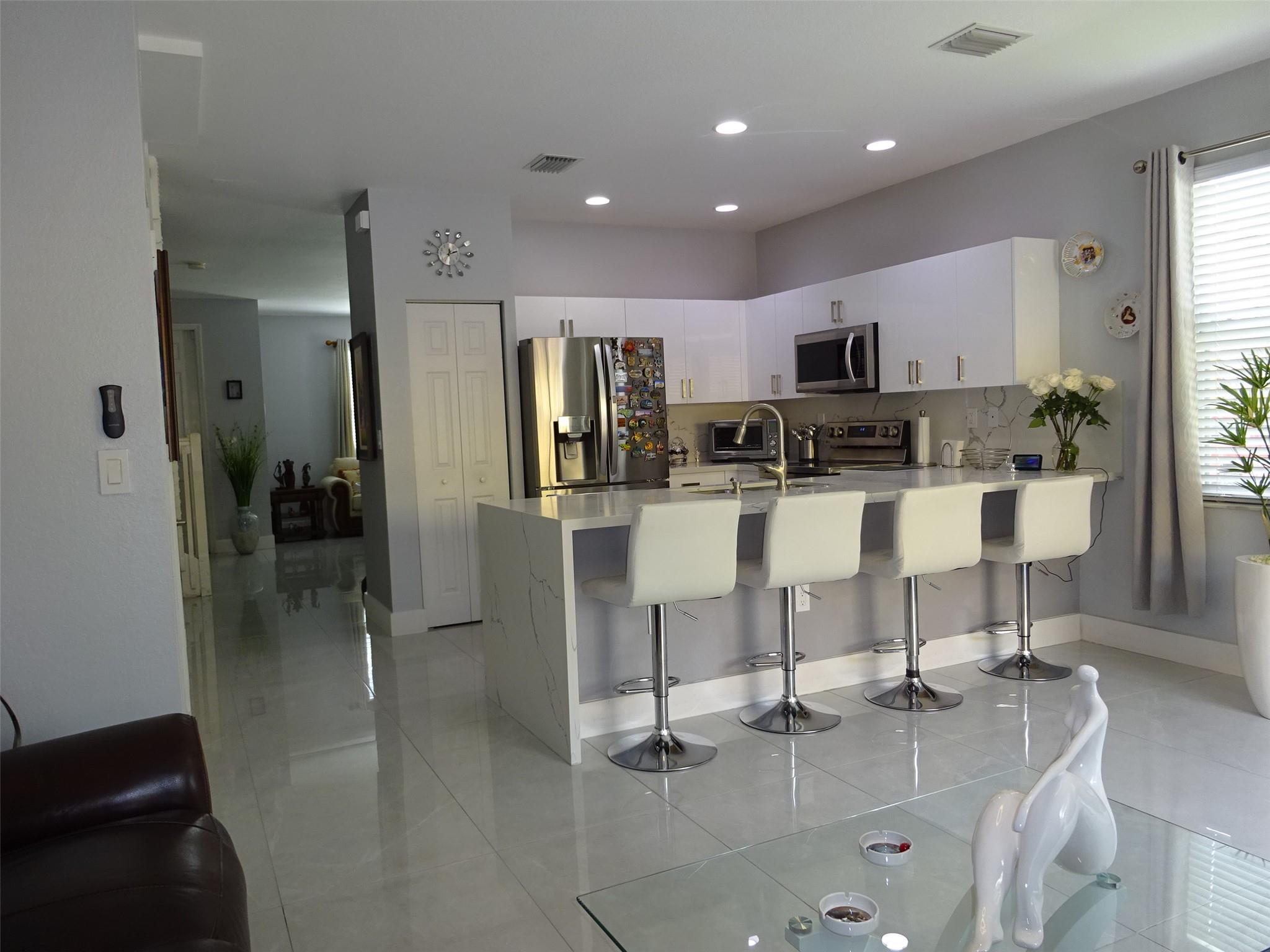 Isle At Bayshore - Residential