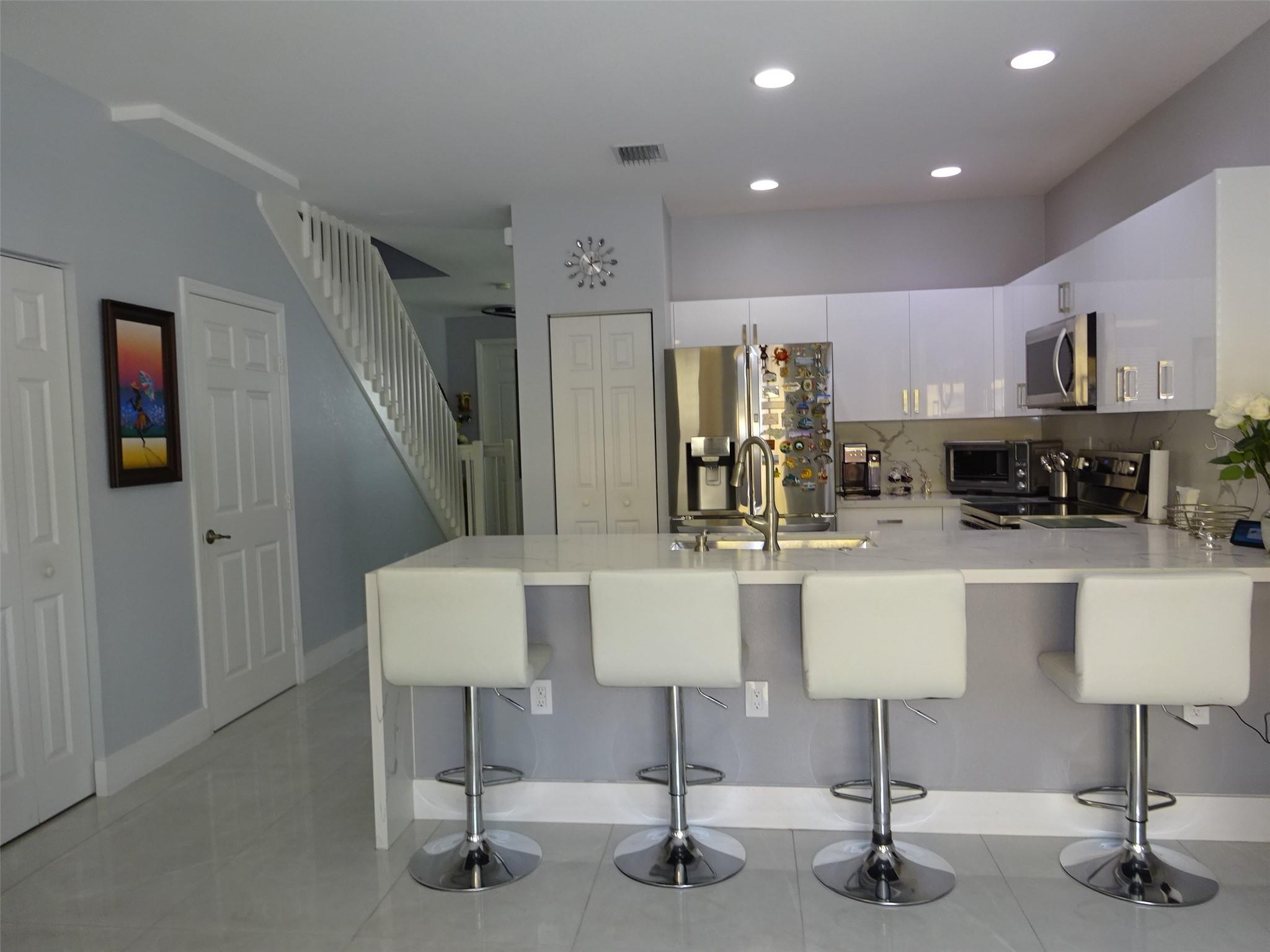 Isle At Bayshore - Residential