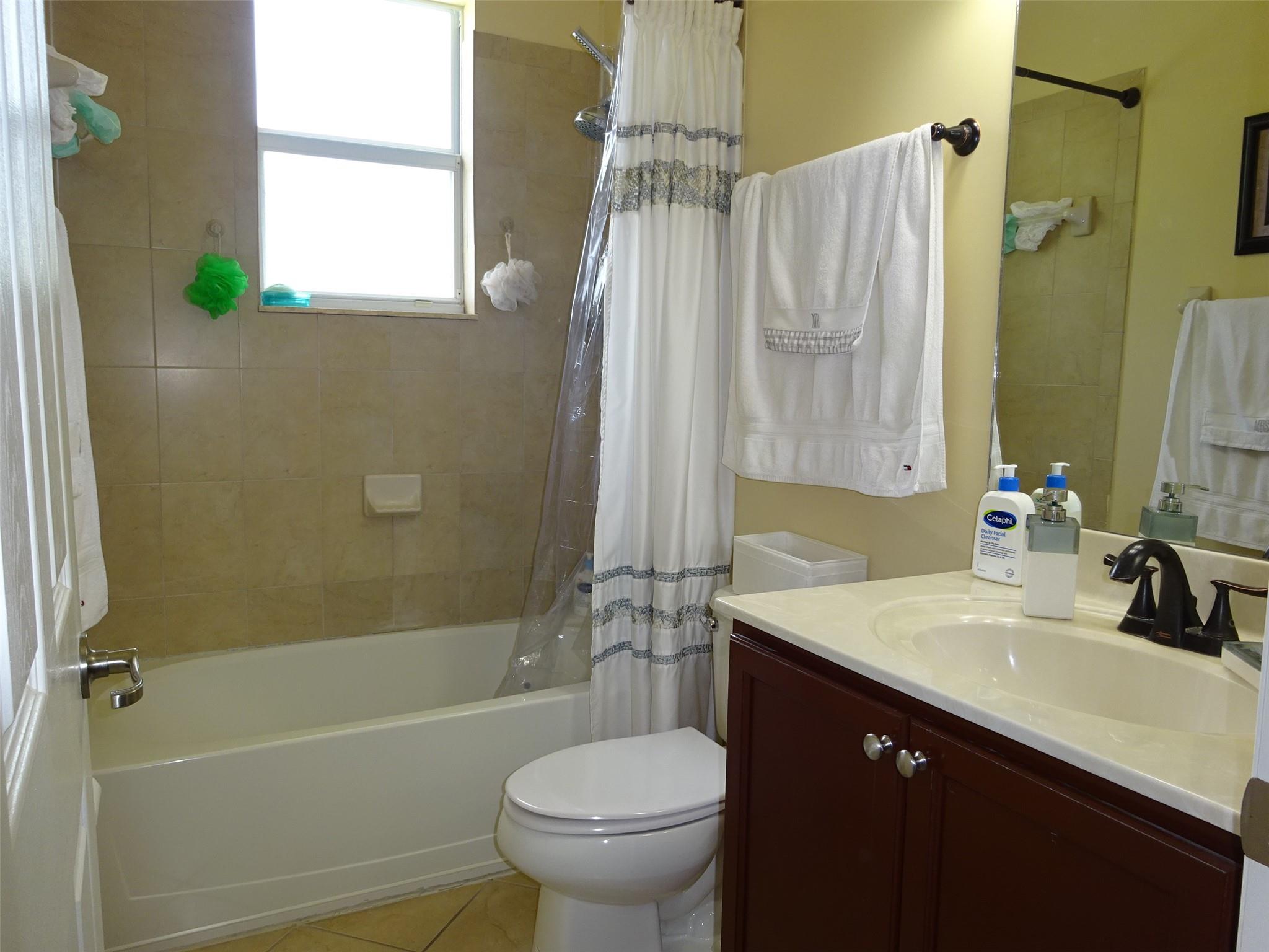 Isle At Bayshore - Residential