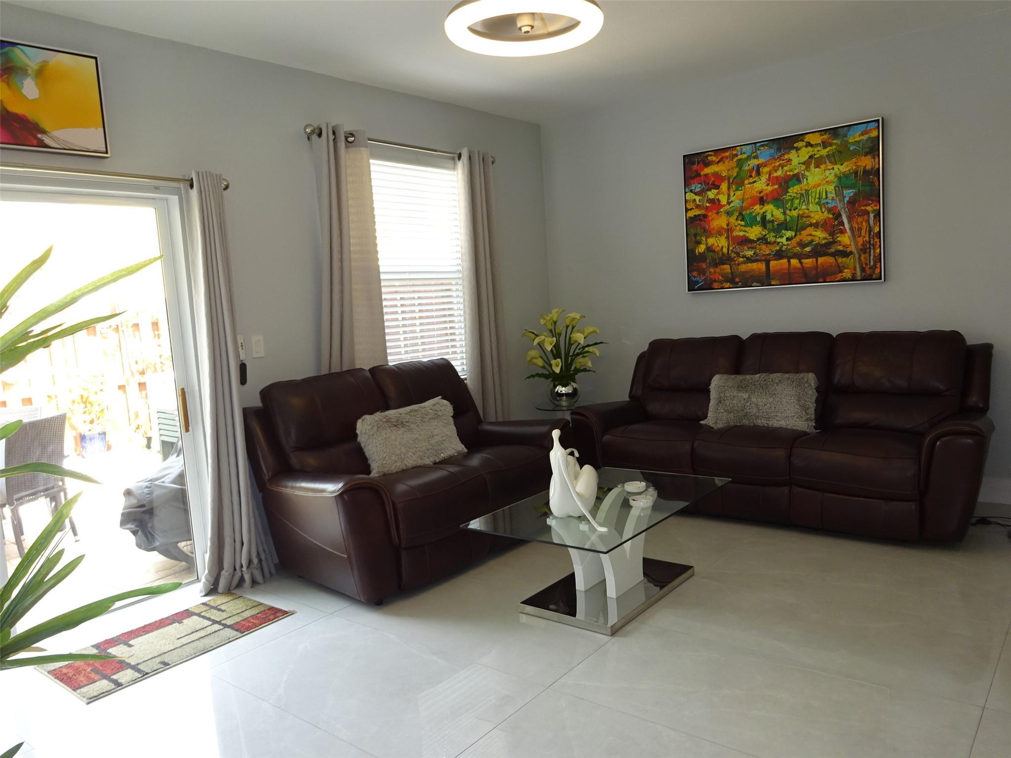 Isle At Bayshore - Residential