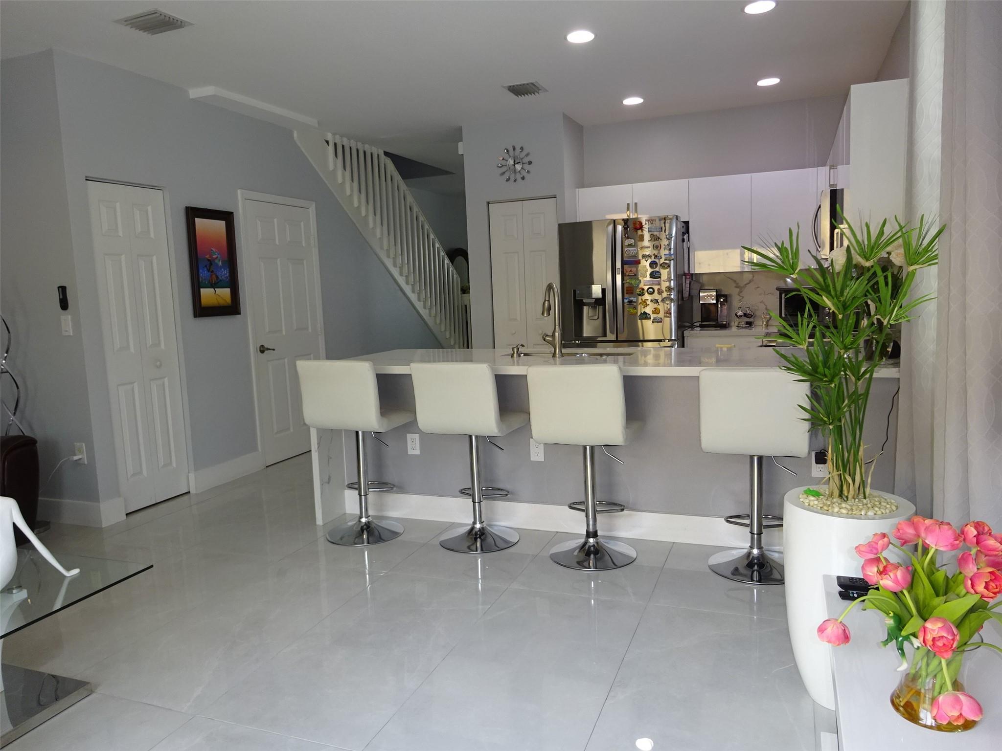 Isle At Bayshore - Residential