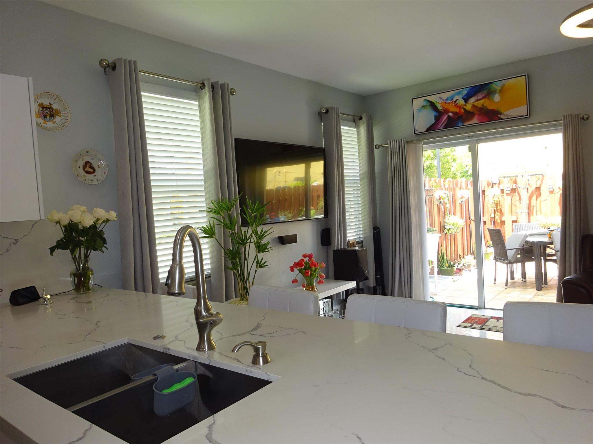 Isle At Bayshore - Residential