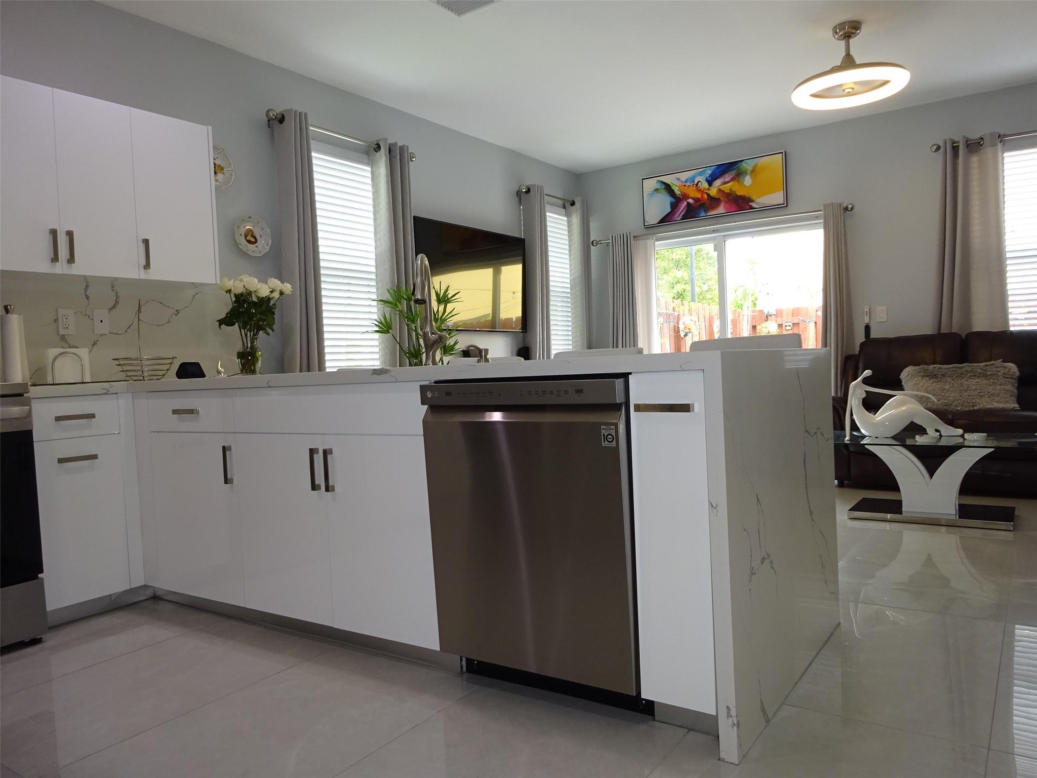 Isle At Bayshore - Residential