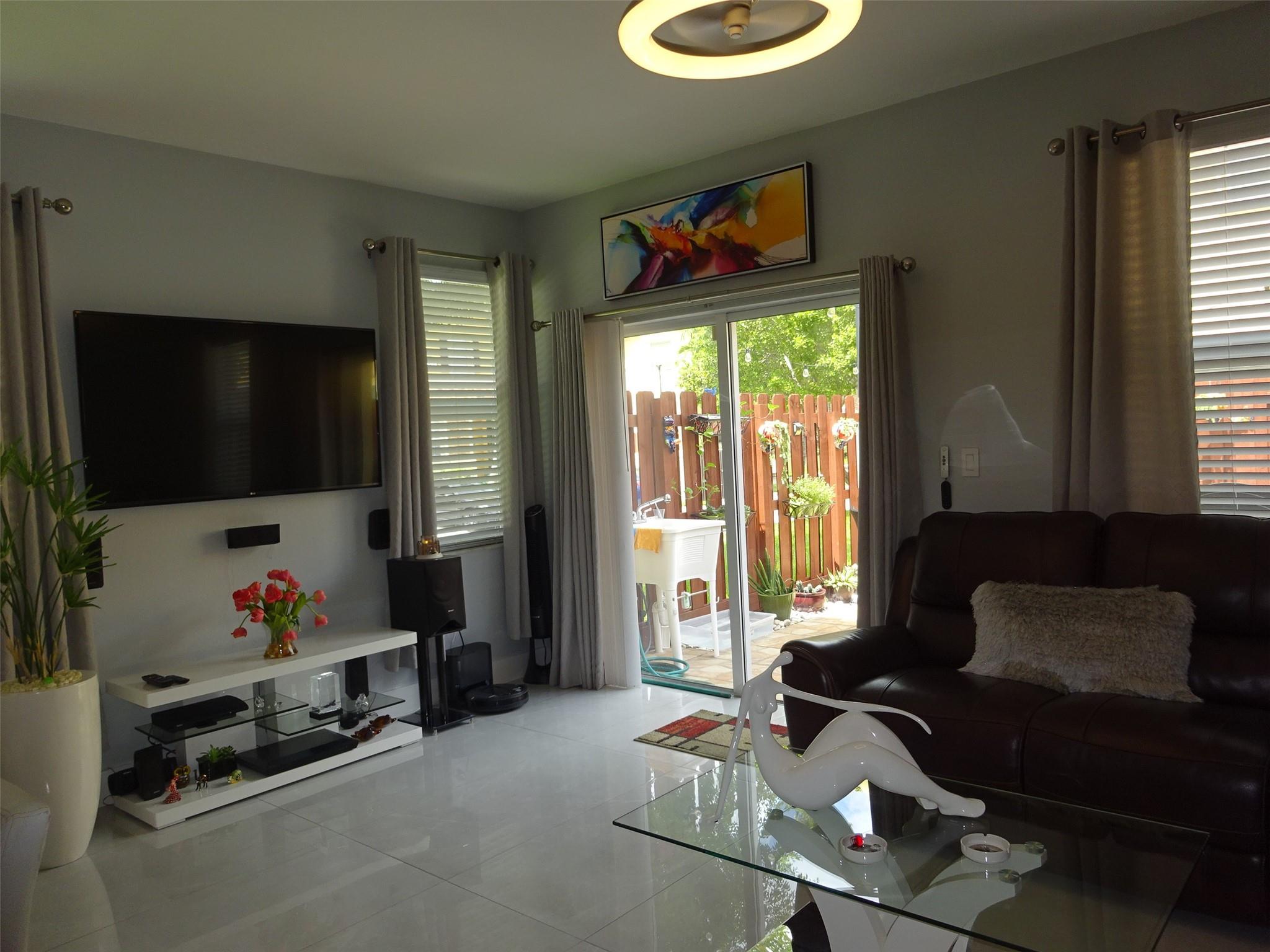 Isle At Bayshore - Residential