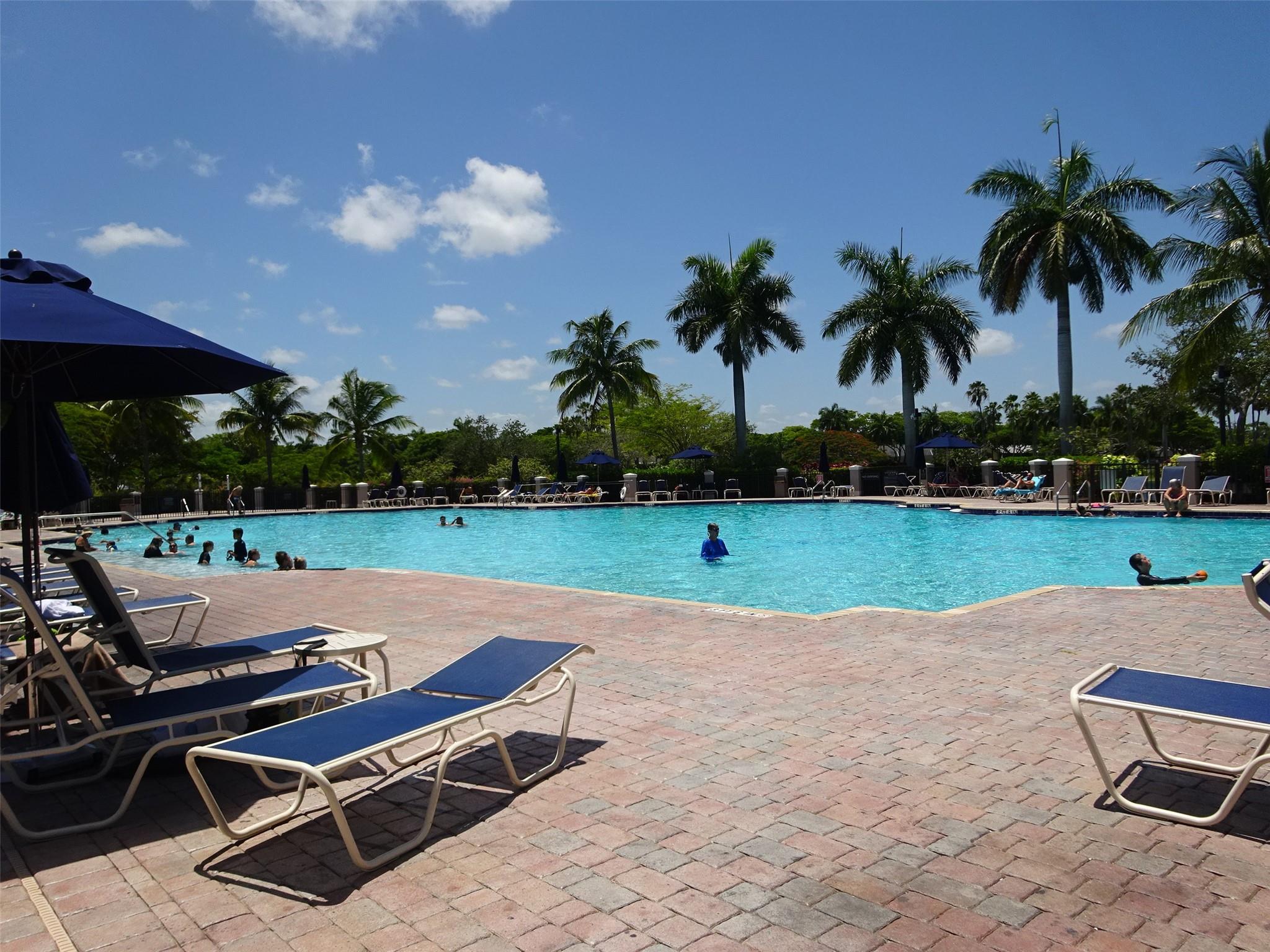 Isle At Bayshore - Residential