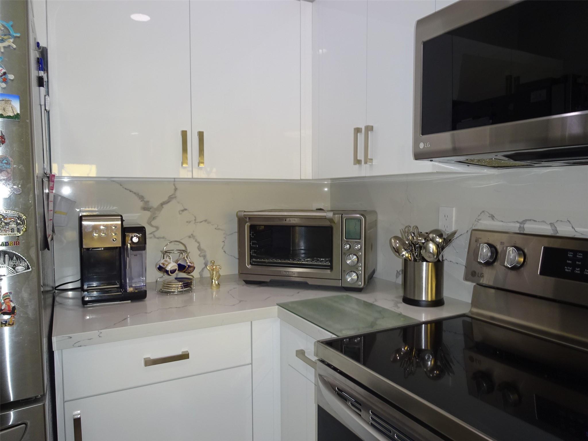 Isle At Bayshore - Residential