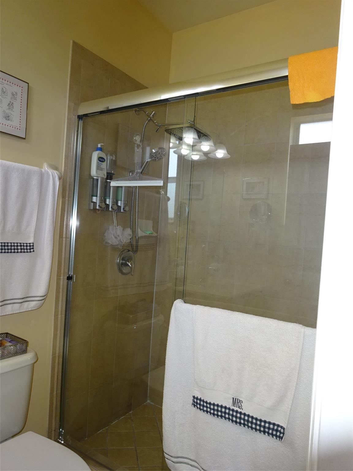 Isle At Bayshore - Residential