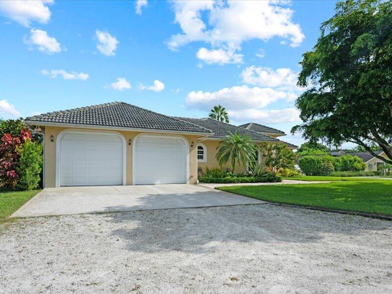 PALM GLADE RANCHES - Residential