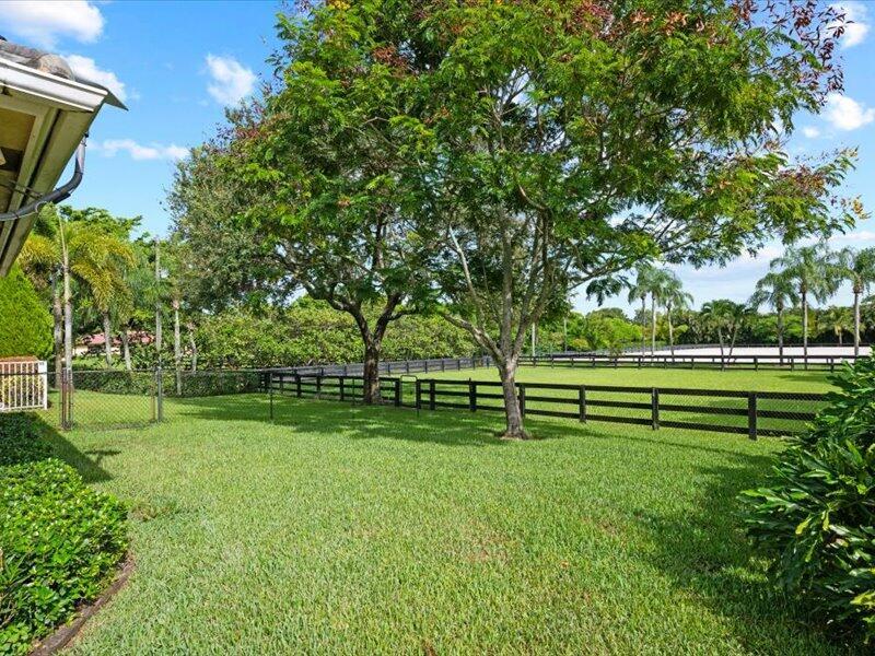 PALM GLADE RANCHES - Residential