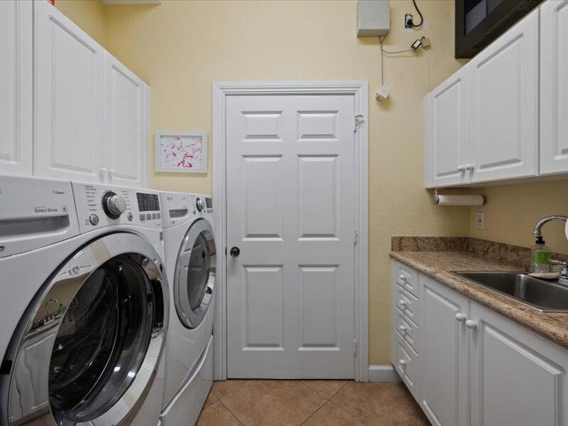 PALM GLADE RANCHES - Residential