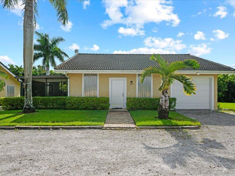 PALM GLADE RANCHES - Residential