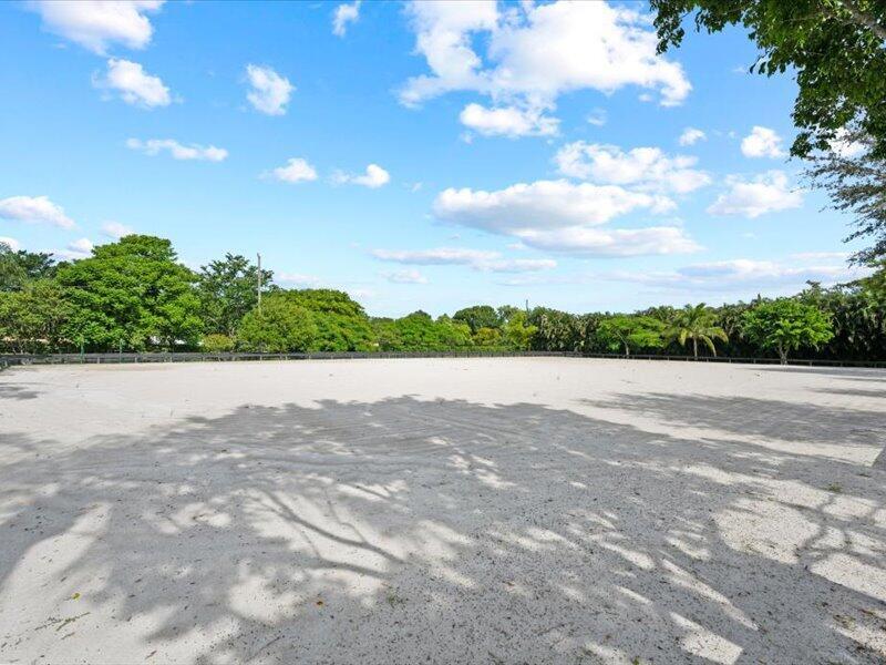 PALM GLADE RANCHES - Residential