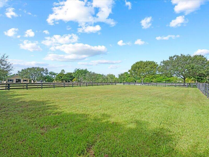 PALM GLADE RANCHES - Residential