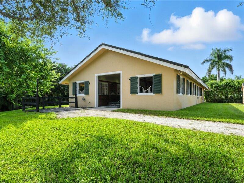 PALM GLADE RANCHES - Residential