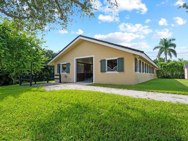 PALM GLADE RANCHES - Residential