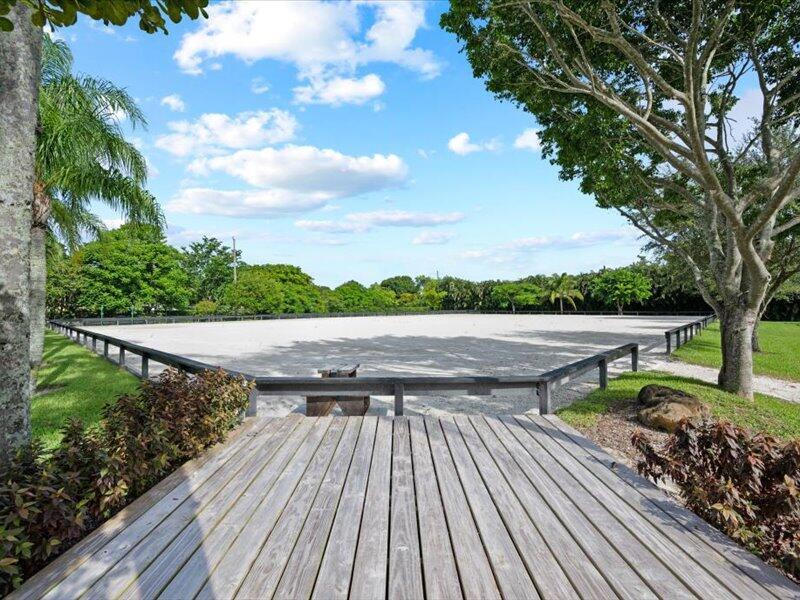 PALM GLADE RANCHES - Residential