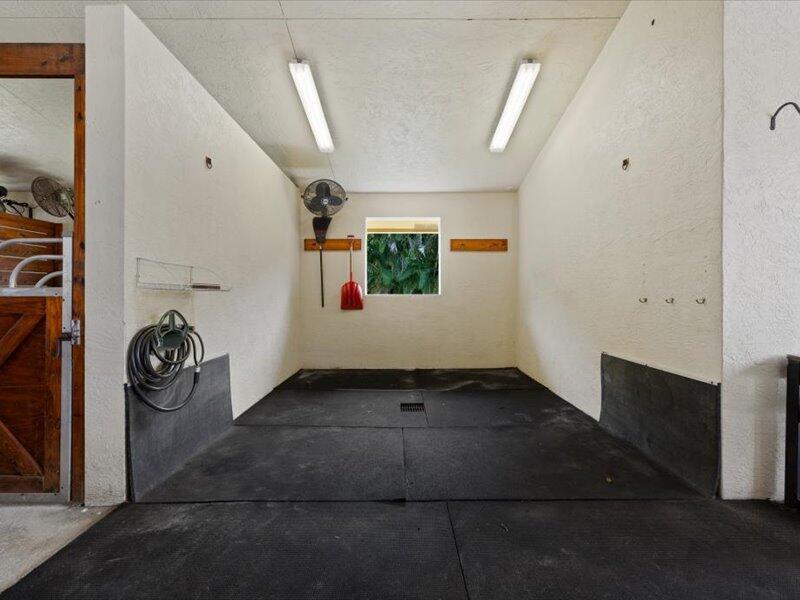 PALM GLADE RANCHES - Residential