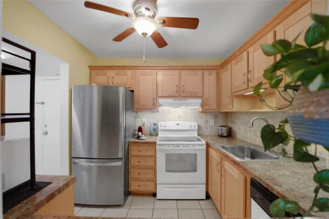 Tiny photo for 257 S Cypress Road #401, Pompano Beach, FL 33060 (MLS # B26022121)