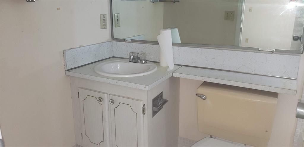 SUSSEX H CONDOMINIUM - Residential