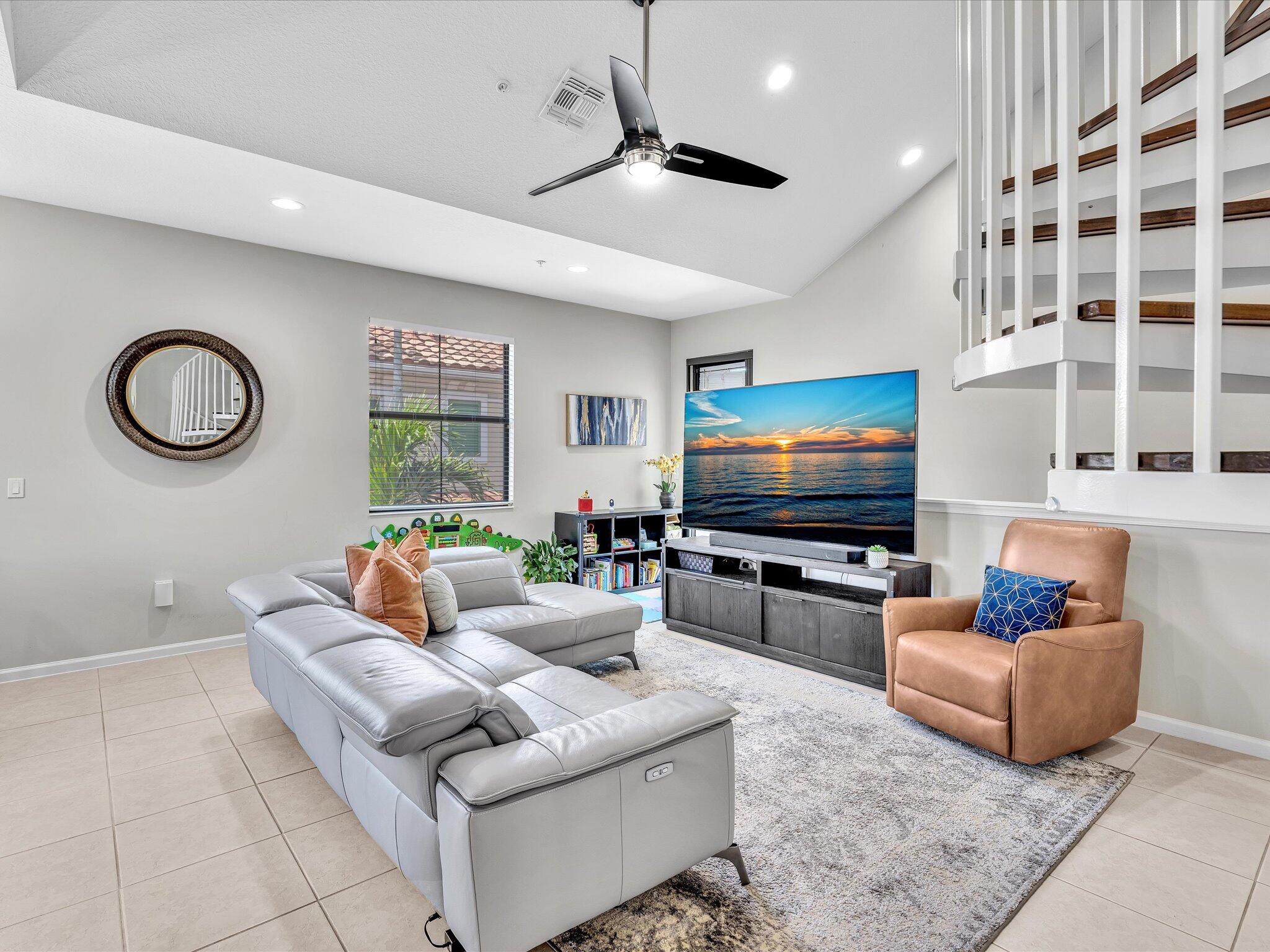 ARTESIA / SAWGRASS LAKES - Residential