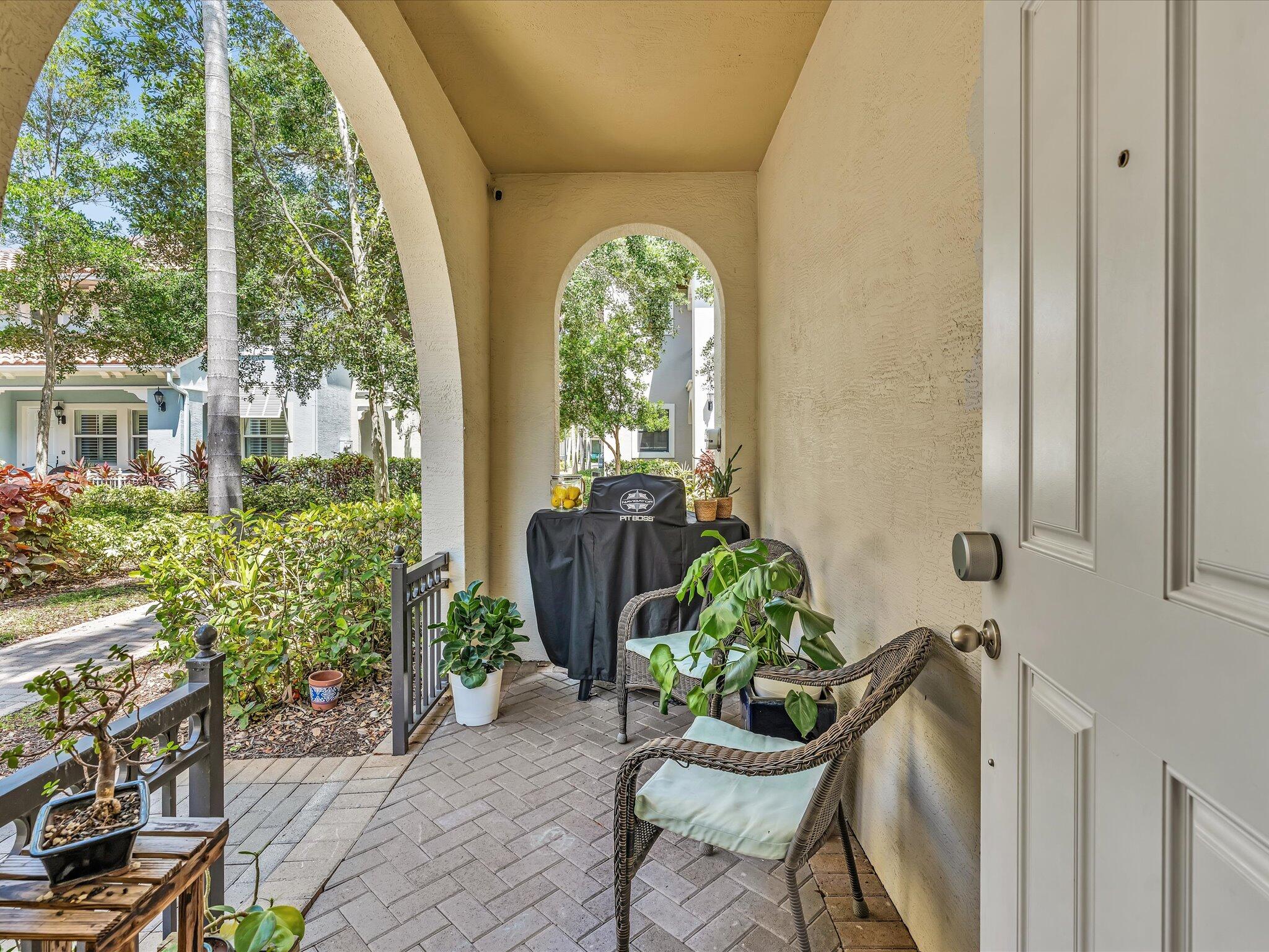 ARTESIA / SAWGRASS LAKES - Residential