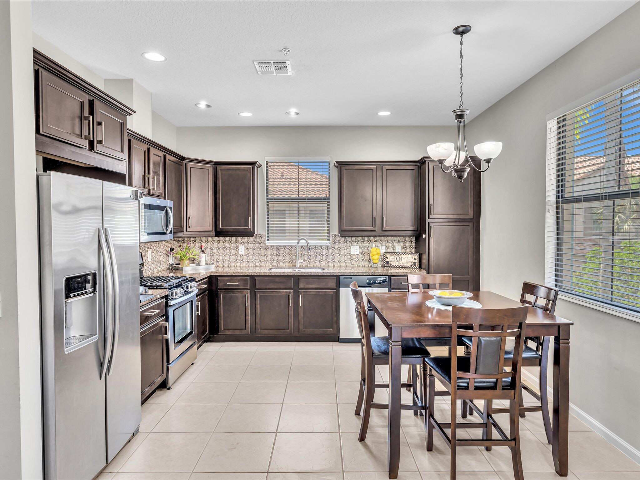 ARTESIA / SAWGRASS LAKES - Residential