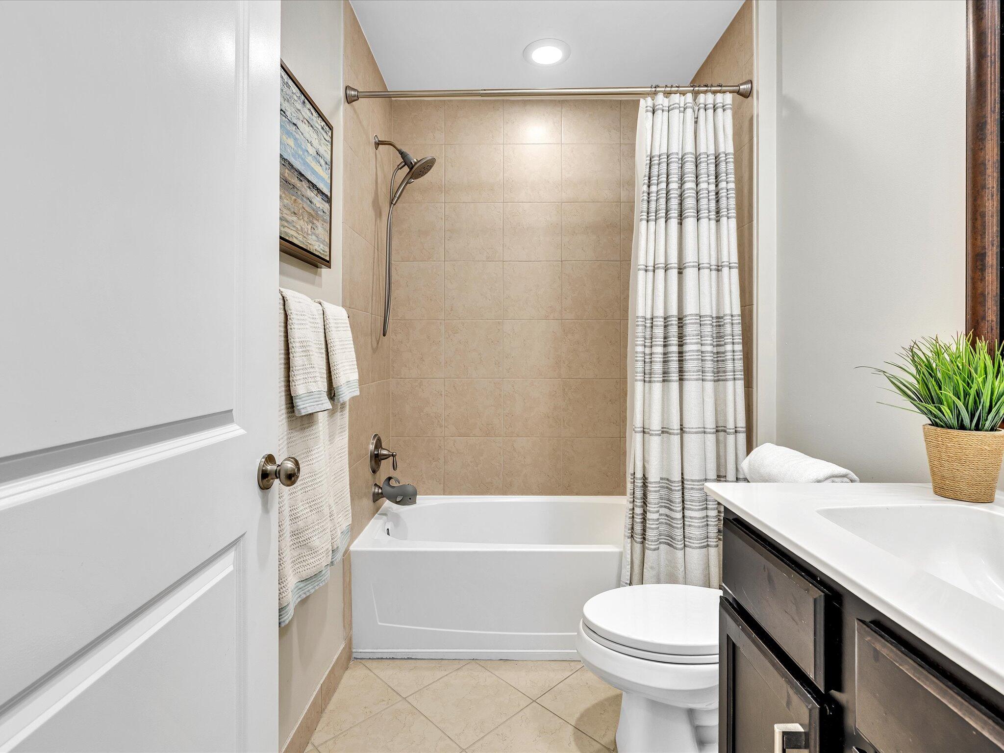 ARTESIA / SAWGRASS LAKES - Residential
