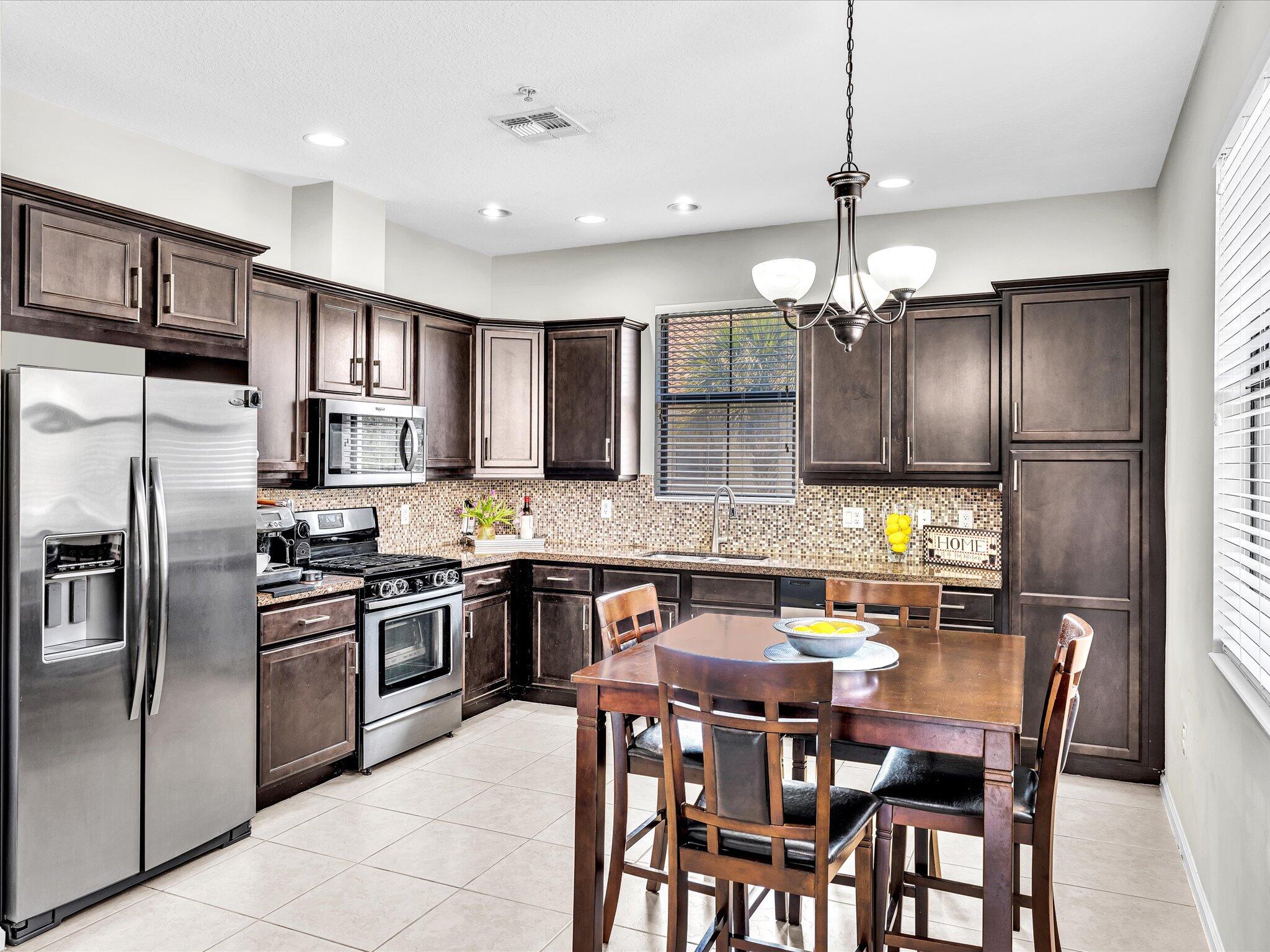 ARTESIA / SAWGRASS LAKES - Residential