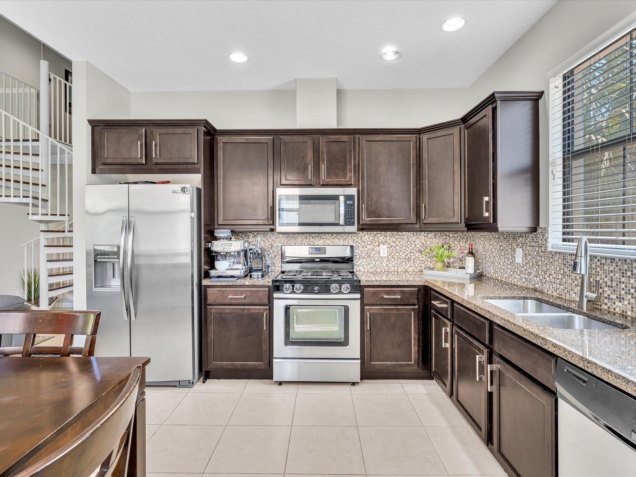 ARTESIA / SAWGRASS LAKES - Residential