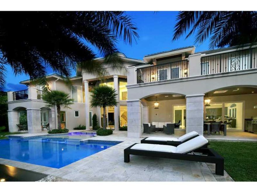 Seller motivated and looking for offers. Stunning new custom built luxury residence in Harbor Beach. Ultra fine craftsmanship. Fireplace in LR, executive study,wine rm,formal dining,butler's pantry,gourmet kitchen integrated with breakfast & family rm. 2 powder rms,media rm,play rm or BR, & cabana bath. Maid's quarters & laundry rm. Elevator. Upstairs exercise rm or BR, 3 BR suites & luxurious MB, 2 Master baths,dressing area & 2 large dressing rms. Laundry rm. Unique veranda w/ A/C & outdoor kitchen.