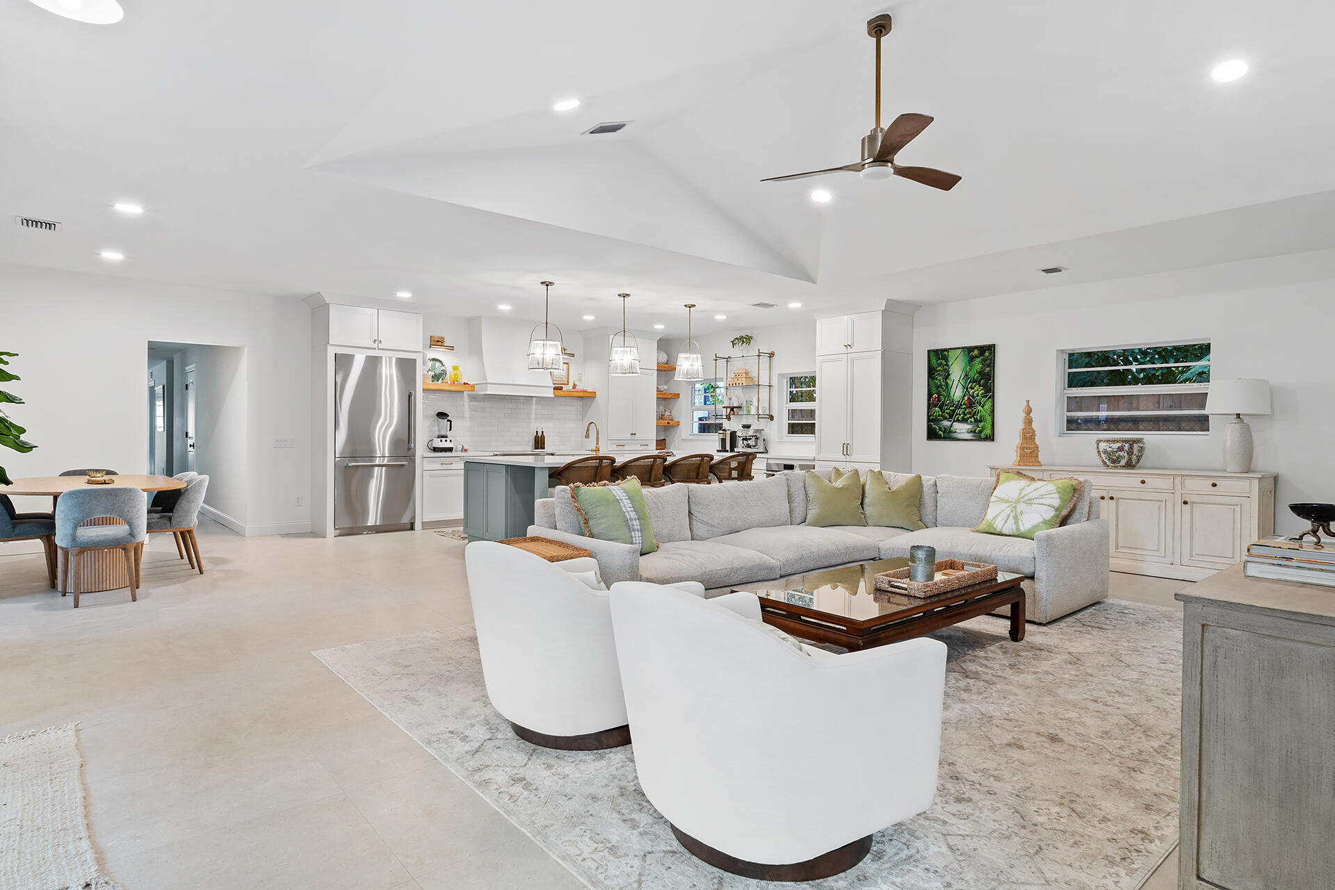 833 Avon Road