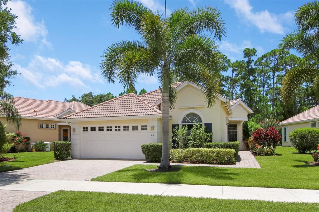 Photo of 814 SW St. Andrews Cove Cv, Port St Lucie, FL 34986 (MLS # R10728950)