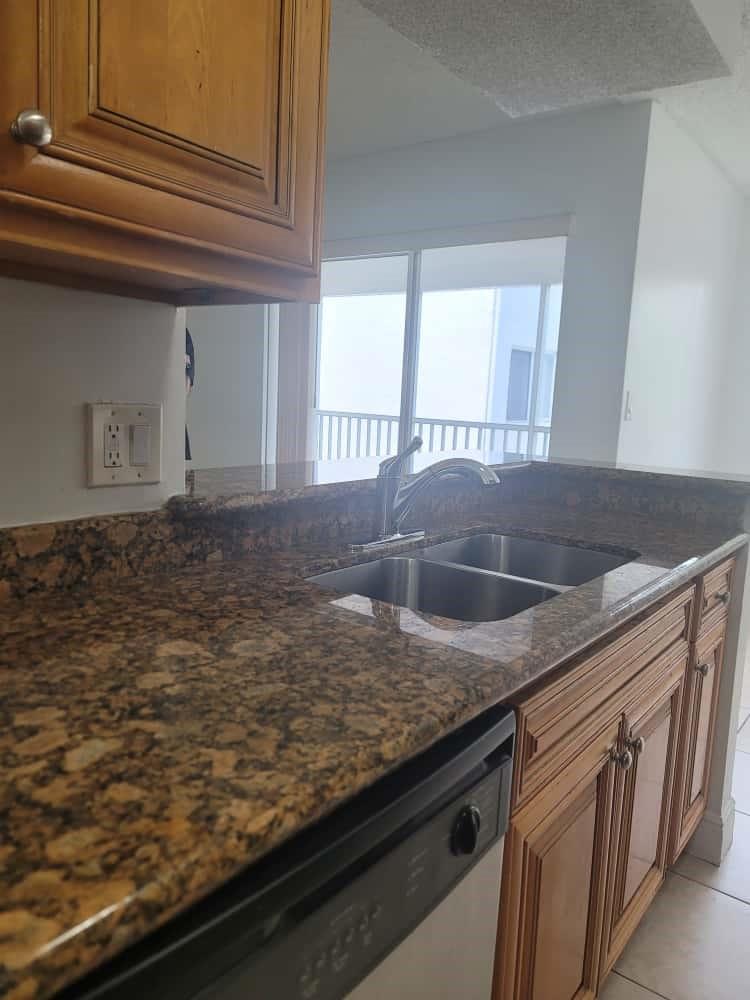 Sun Vista Gardens Condo - Residential Lease
