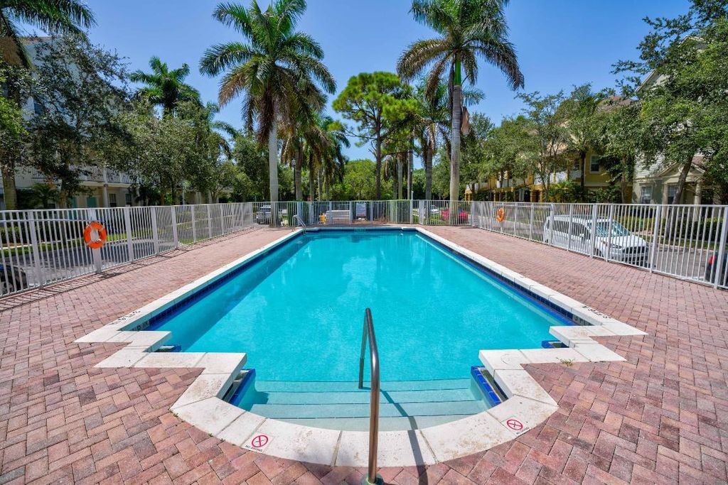 Photo of 122 W Royal Palm Circle #104, Jupiter, FL 33458 (MLS # R10974318)